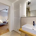 04 No8a Boardinghouse