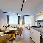 04 No8a Boardinghouse 아파트 *