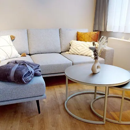 04 No8a Boardinghouse 아파트 *