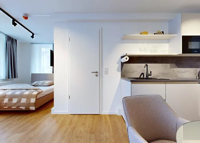 04 No8a Boardinghouse Apartment